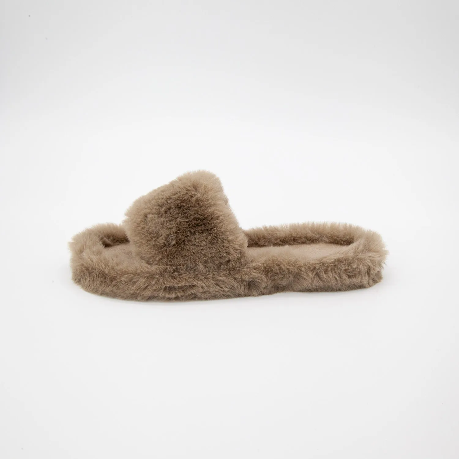 Fluffy Slippers in Khaki